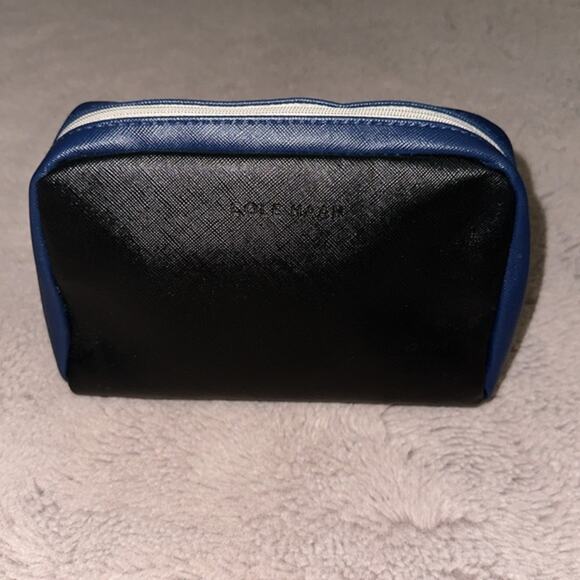 Cole Haan First Class Travel Bag for American Airlines - Picture 1 of 7